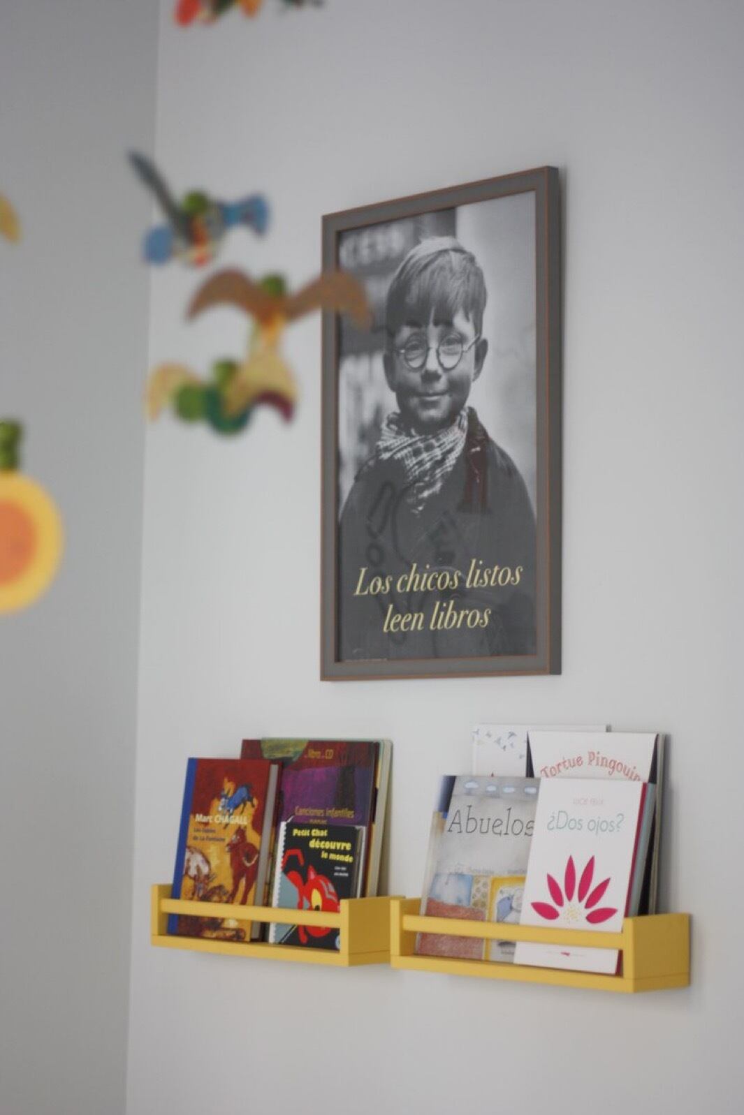 LOS CHICOS LISTOS LEEN LIBROS 国内未入荷ポスター - 画像3